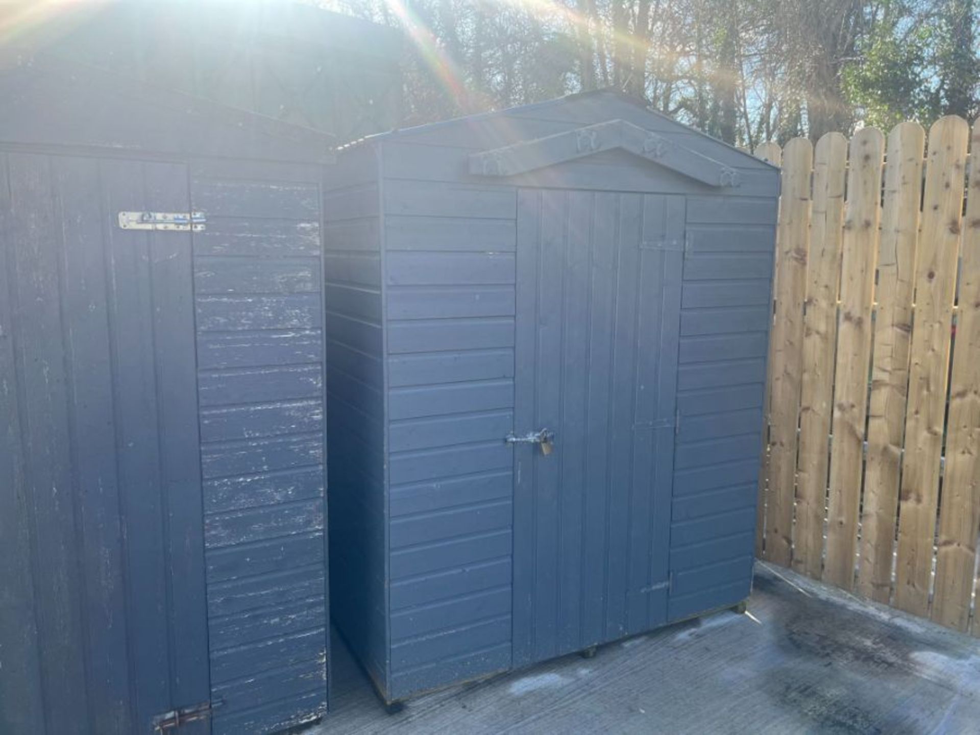 GARDEN SHED 8FT X 69" - LOCATED AT CASTLE ARCHDALE CARAVAN PARK - (NO HAMMER VAT) **BUYER TO HAVE IT