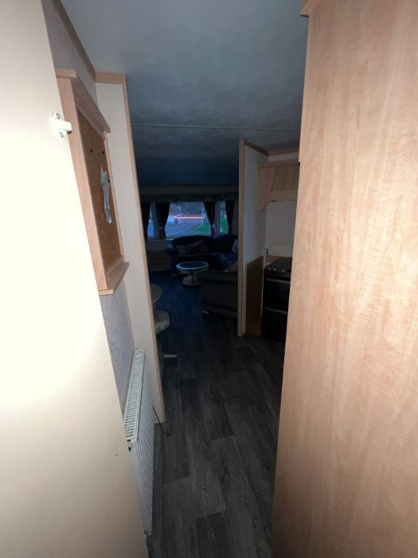 WILLERBY LYNDHURST 37FT X 12FT, 3 BEDROOM STATIC CARAVAN DOUBLE GLAZED & CENTRAL HEATING - LOCATED - Image 37 of 44