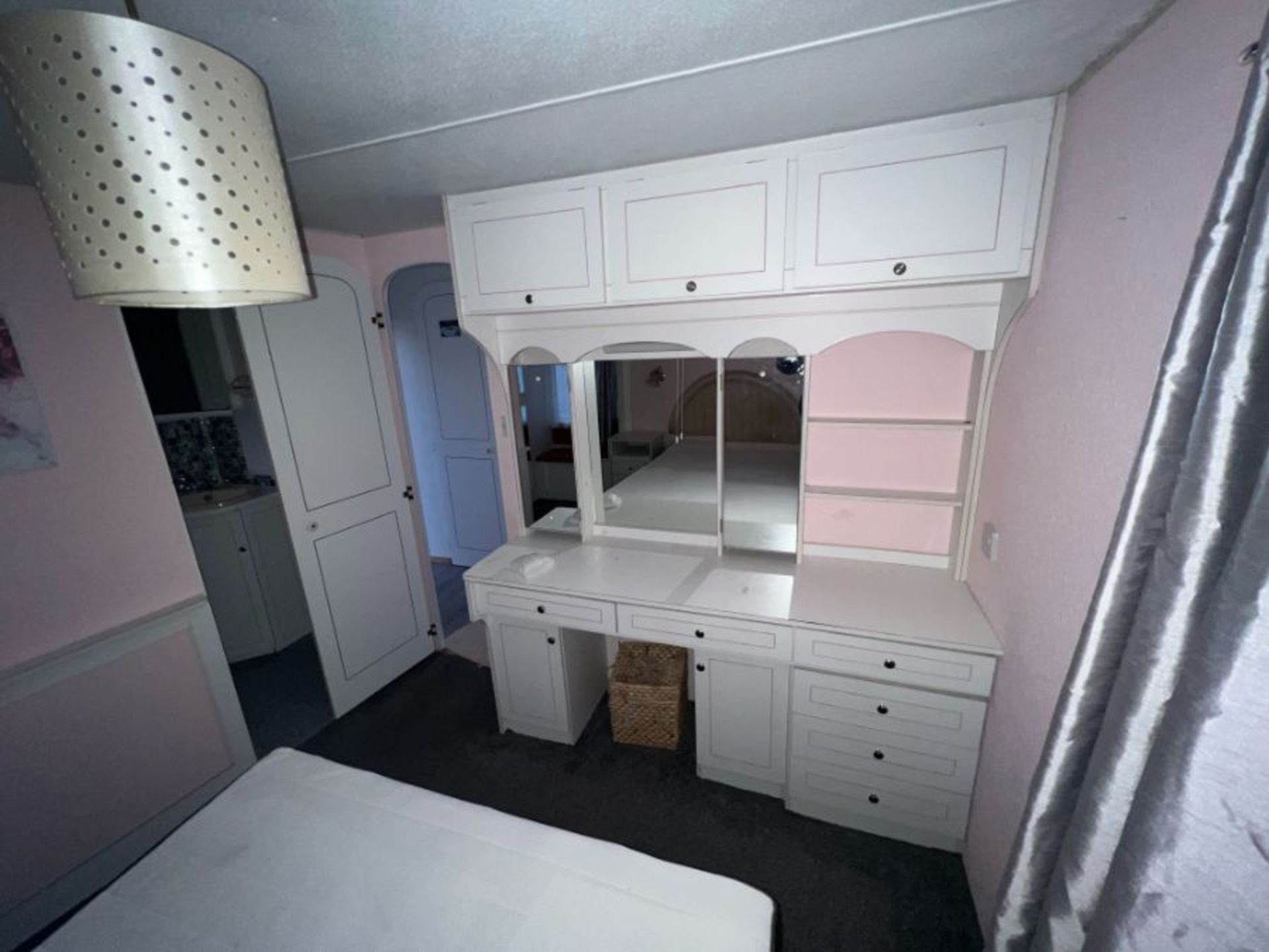 COSALT MONACO SUPER, 2 BEDROOM STATIC CARAVAN - LOCATED AT CASTLE ARCHDALE CARAVAN PARK - (NO HAMMER - Image 33 of 42