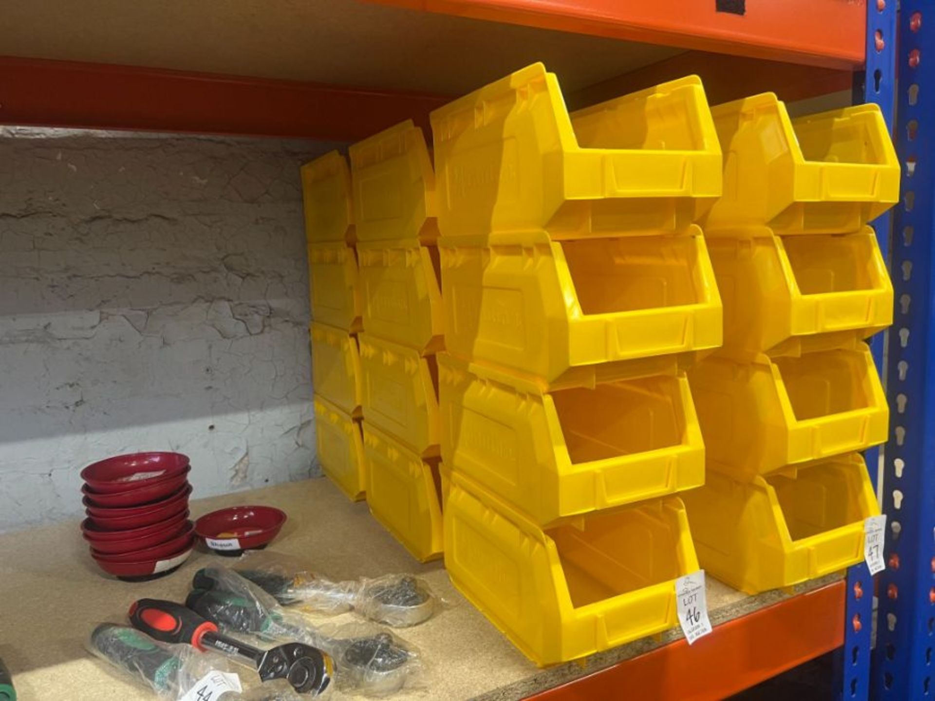 12X YELLOW TOOL STORAGE STACKING TUBS