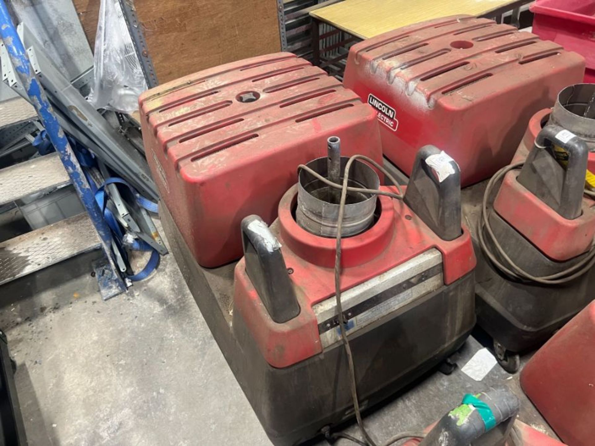 LINCOLN ELECTRIC MOBIFLEX MOBILE WELDING FUME EXTRACTOR