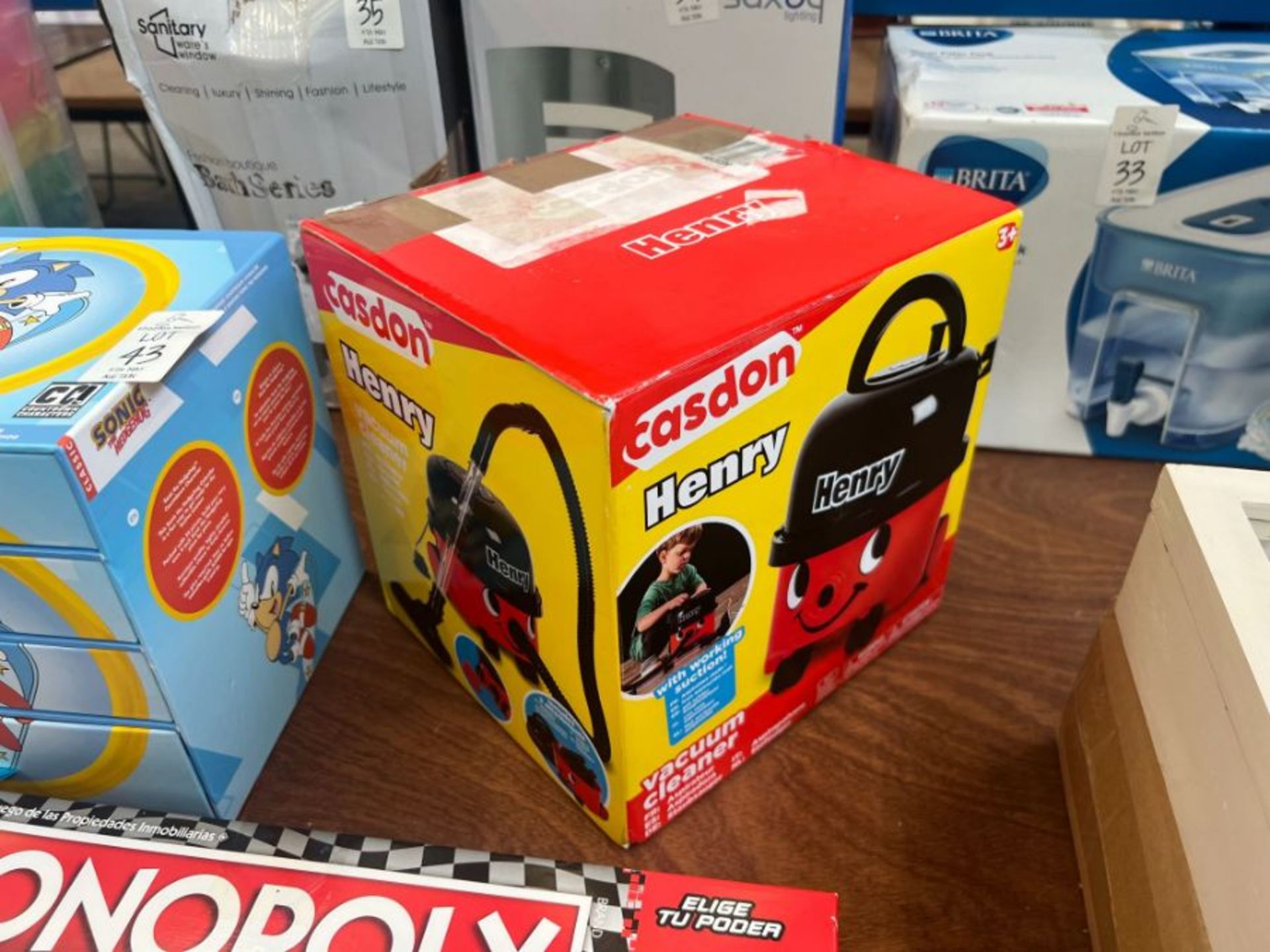 CASDON TOY HENRY HOOVER