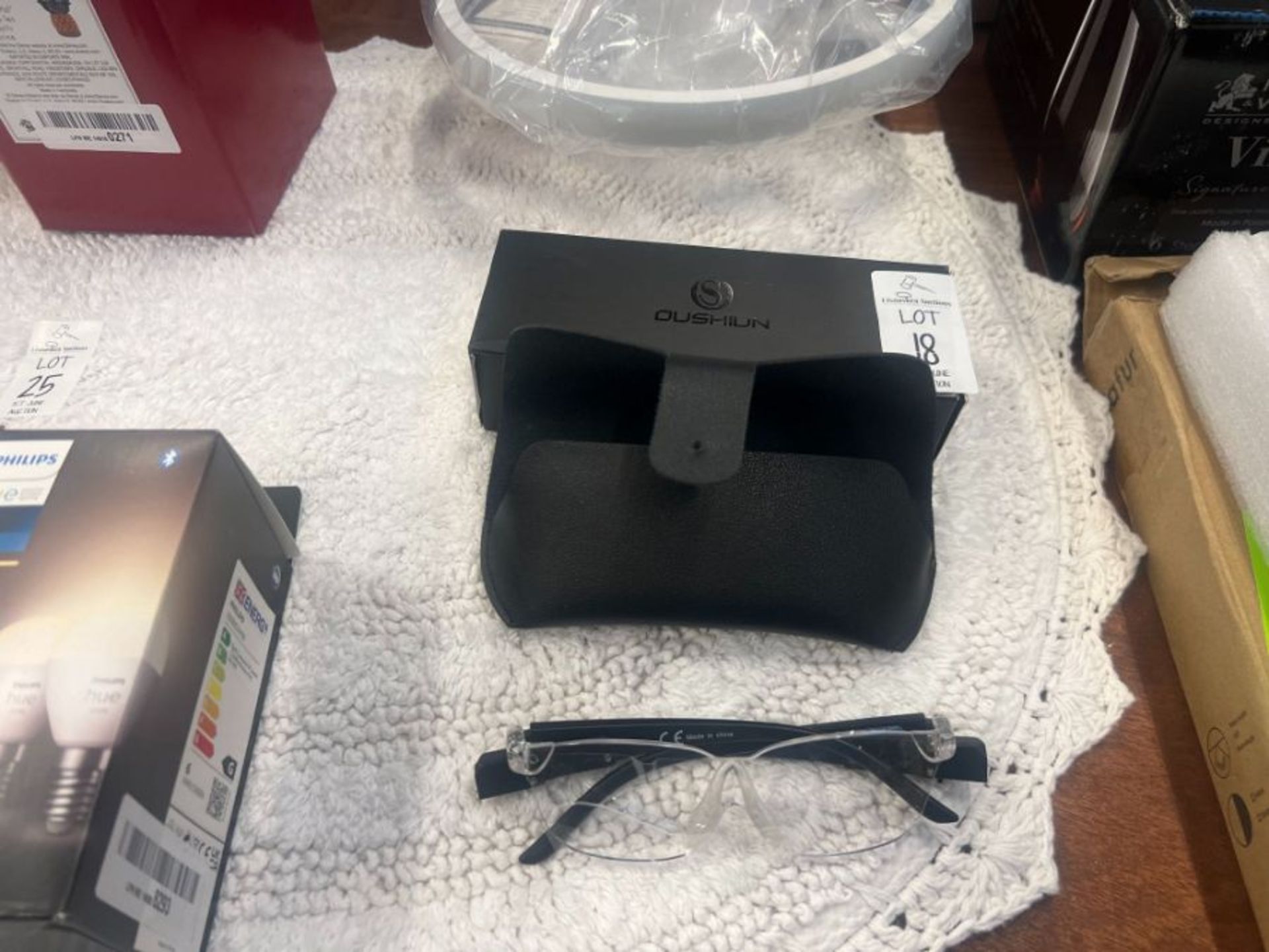 OUSHIUN LED POWERED GLASSES WITH CASE