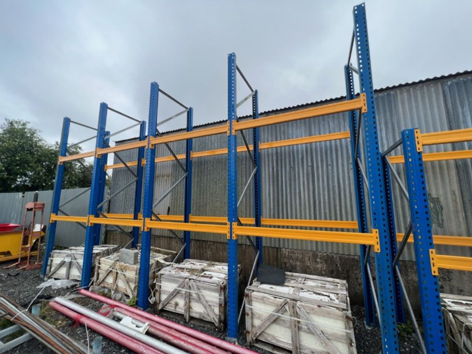 4X BAYS OF PALLET RACKING/HEAVY DUTY SHELVING (5X UPRIGHTS & 16 YELLOW CROSS BARS) (141” H X 57” W x - Image 2 of 4