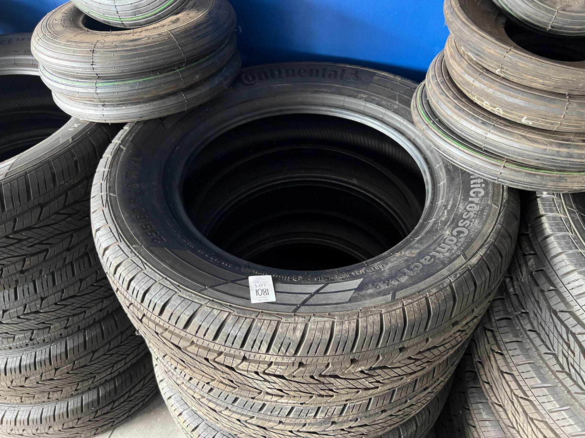 4X CONTINENTAL COUNTI CROSS CONTACT LX2 255/60/R18 H XL TYRES (USED - DELIVERY MILES ONLY) - Image 2 of 3