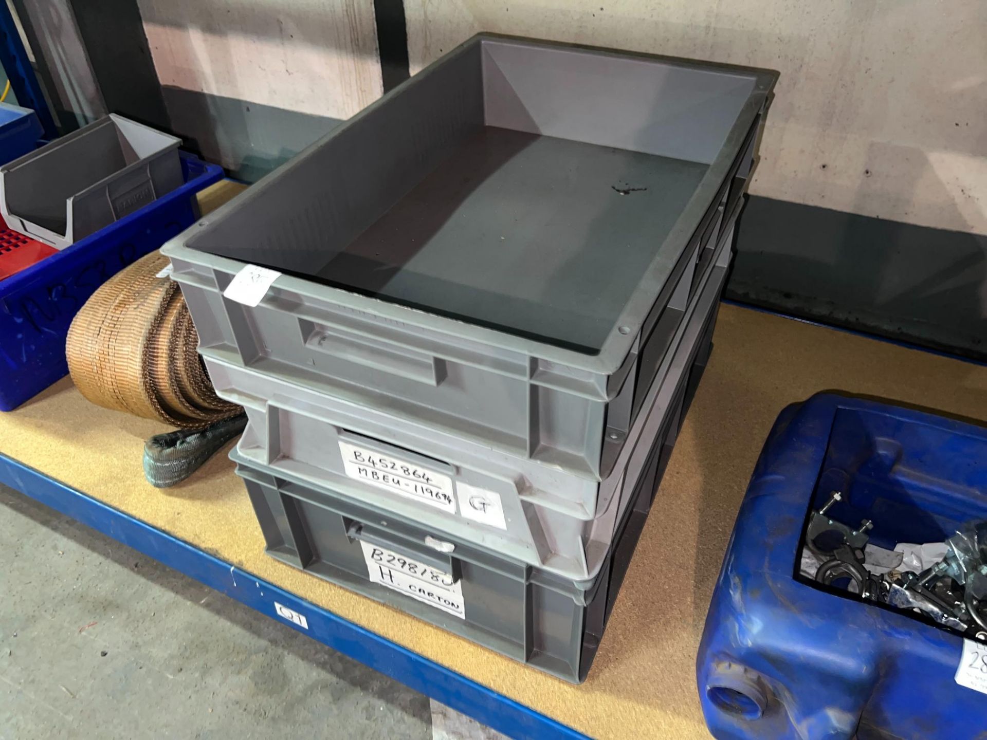 3X HEAVY DUTY GREY TRAYS