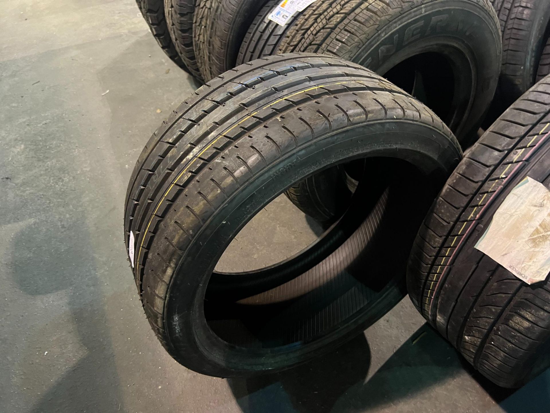SINGLE TOYO PROXES T1 SPORT 265/35R19 TYRE (NEW) - Image 2 of 2