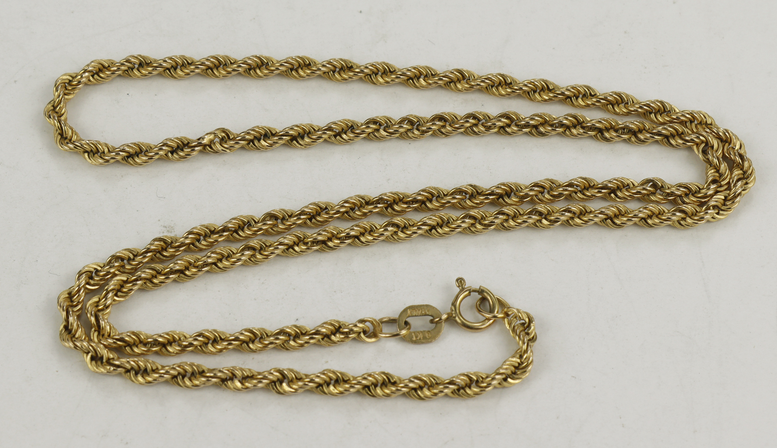 9ct yellow gold rope chain, 2.6mm wide, length 16", bolt ring clasp, weight 2.6g.