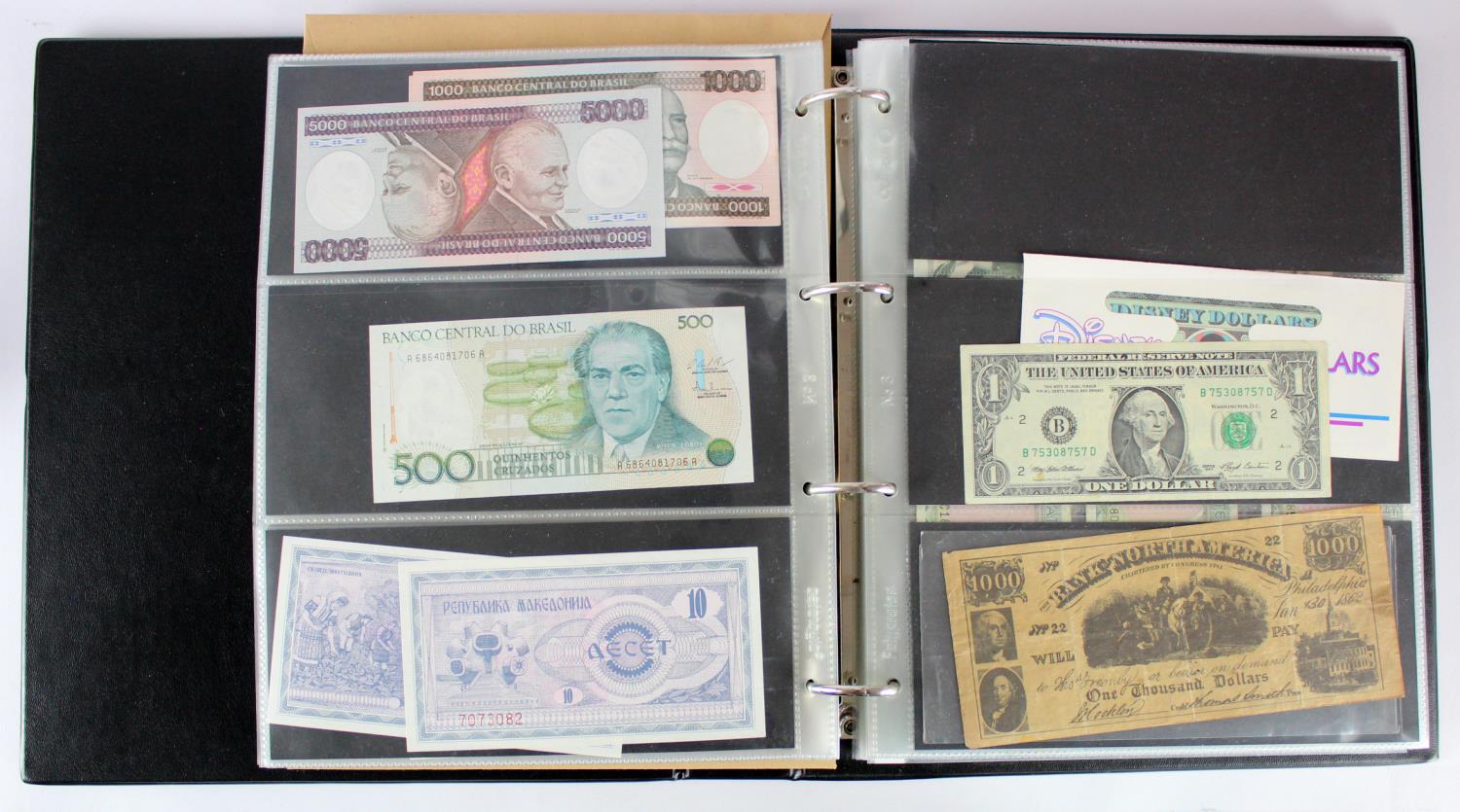 World (550+), a group of mixed world notes in an album and loose in an envelope, including - Image 2 of 4