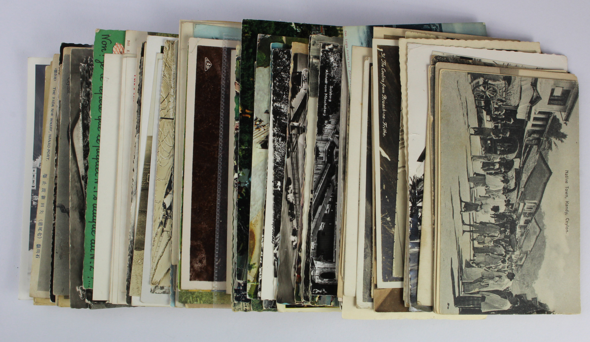 Foreign, general mixture of continents, vintage & modern, needs viewing (approx 120 cards)