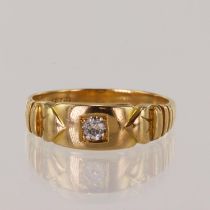 Yellow gold (tests 18ct) antique diamond ring, one old cut diamond approx 0.085ct, head width 6mm,