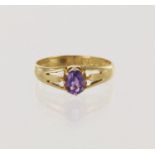 18ct yellow gold Edwardian amethyst solitaire ring, oval amethyst measures 5.5mm x 4.5mm, hallmarked