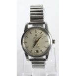 Gents stainless steel cased Omega Seamaster automatic calendar wristwatch. The cream dial with