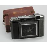 Zeiss Ikon 'Super Ikonta 532/16' camera, contained in original leather case