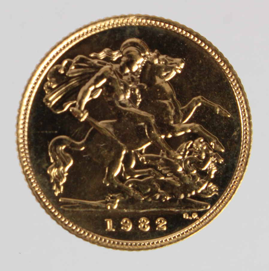 Half Sovereign 1982 UNC - Image 2 of 2