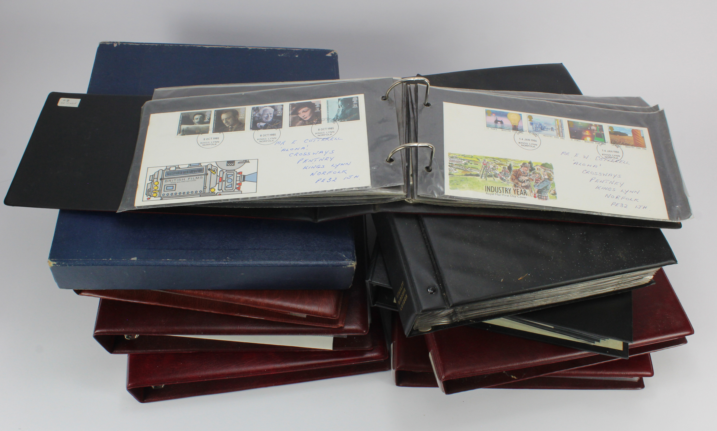 Large box of GB FDC's in 9x albums from 1951 to c2000. More recent covers with bureau postmarks,