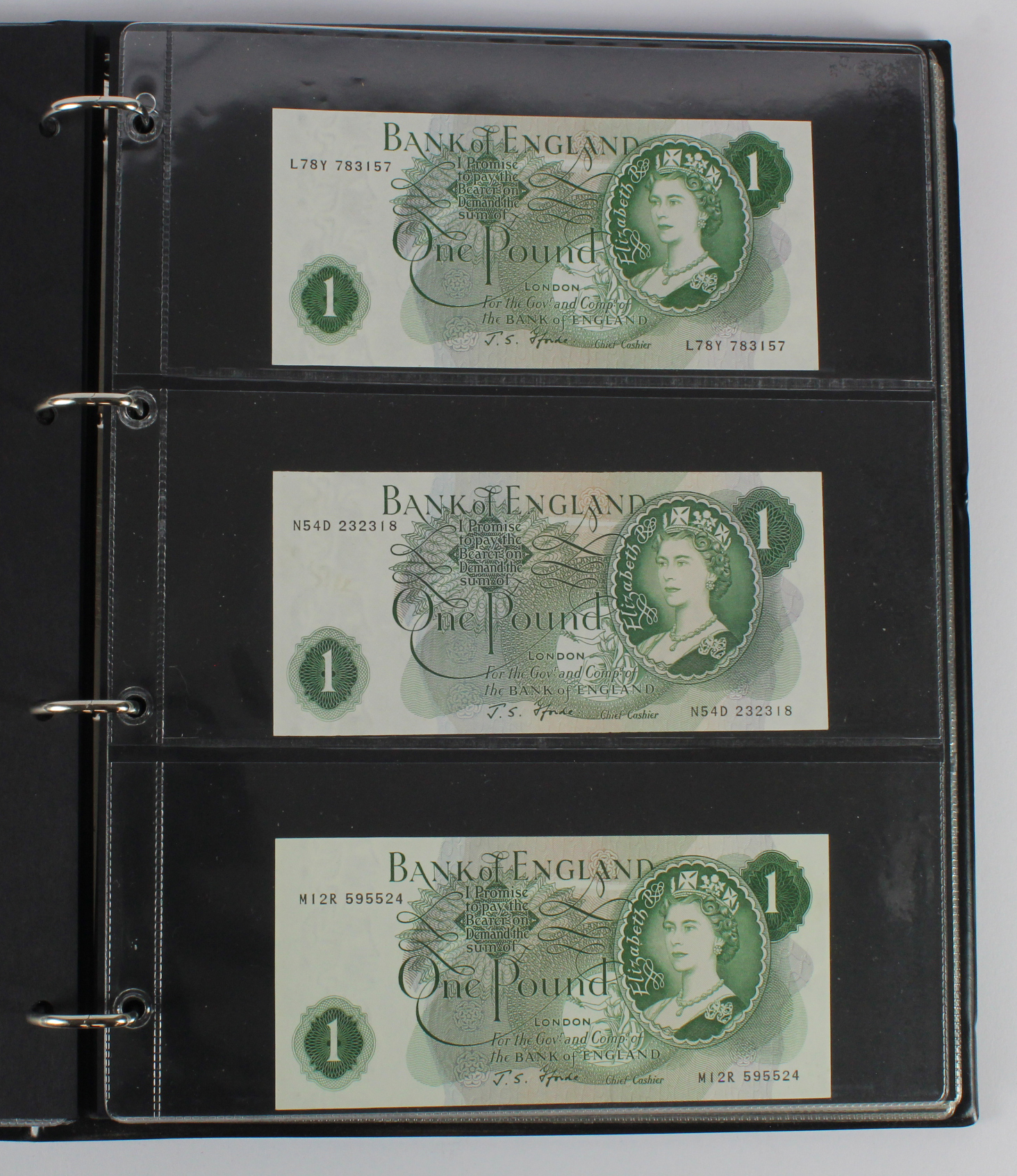 Bank of England (47), a good range of notes in Hendon album with signatures from Catterns, Peppiatt, - Image 9 of 18