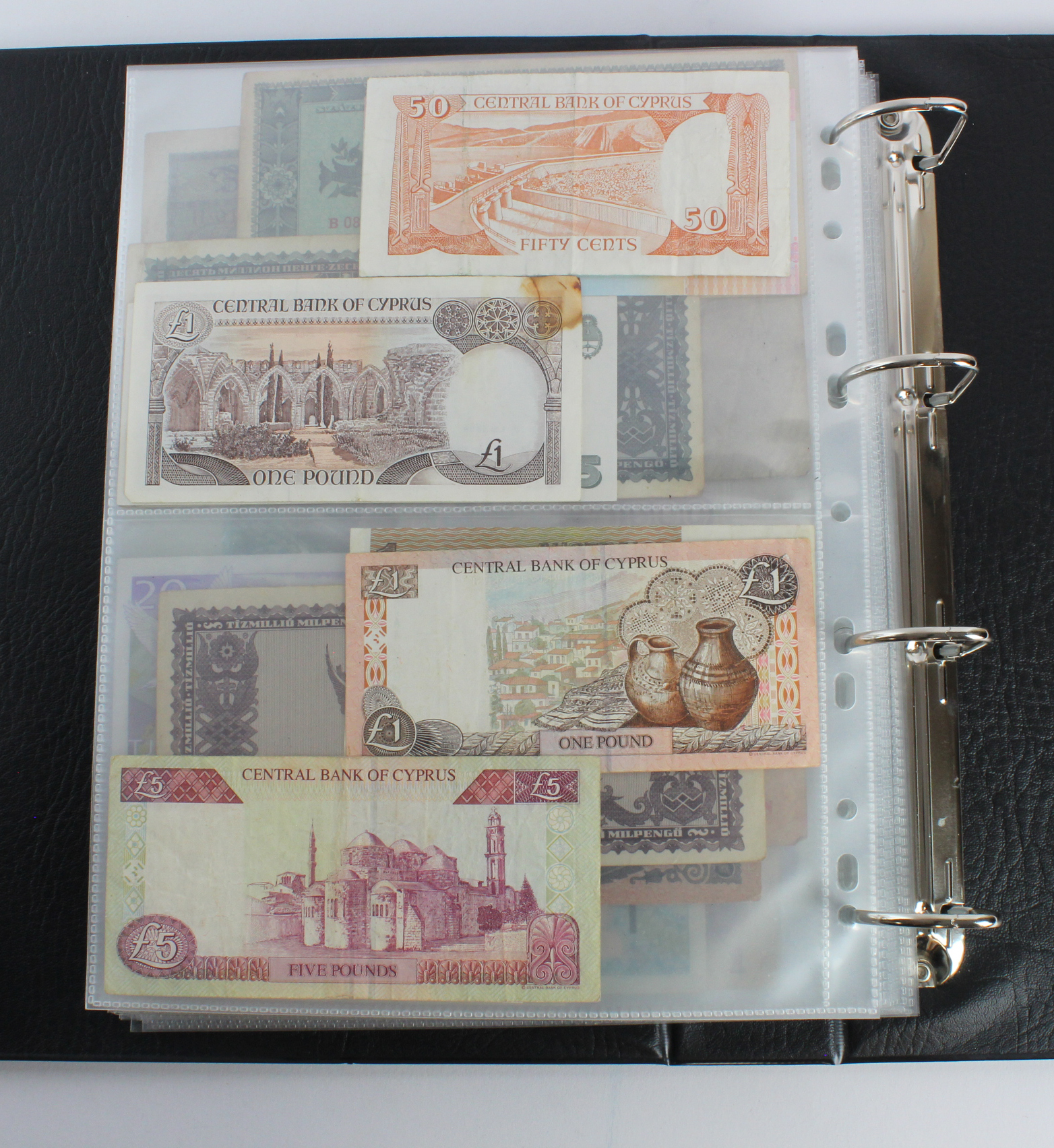 World (133), an album of mixed world notes in slipcase to include Mafeking Seige note, Mauritius 1 - Image 41 of 41