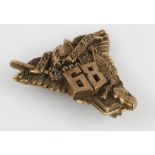 Yellow gold (tests 10ct) US military academy of VMI graduation badge, 'honor above self' class of