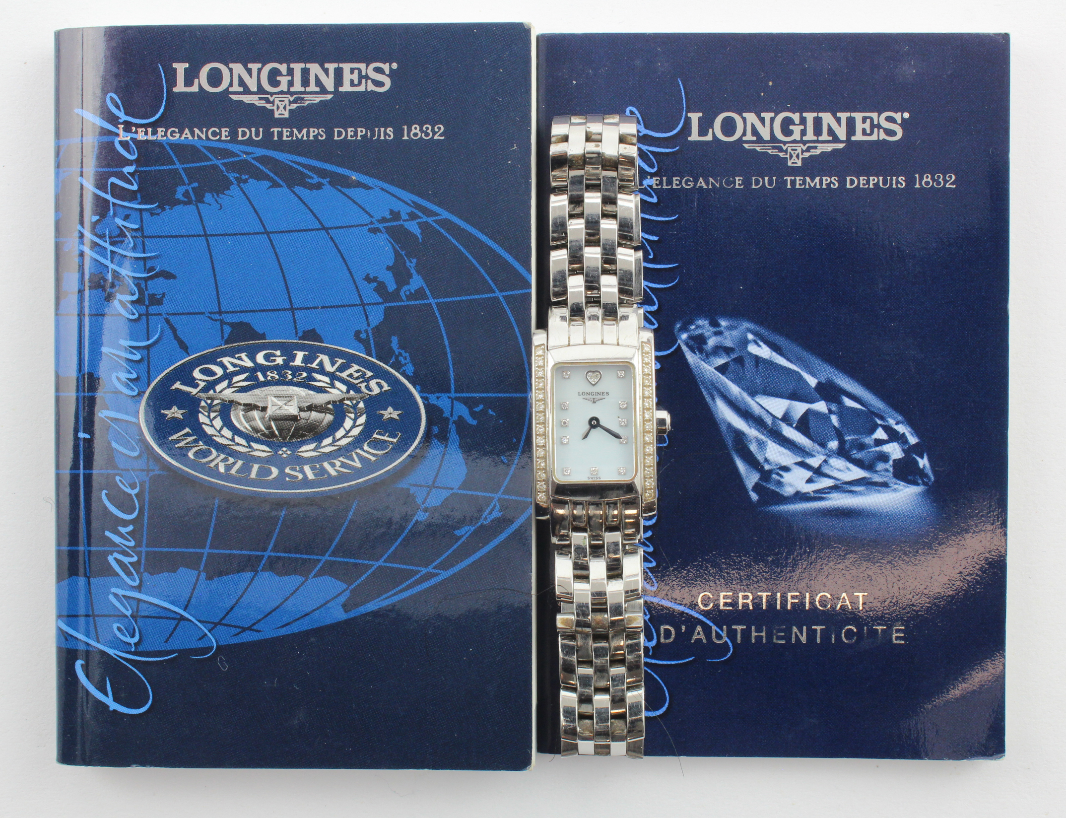 Ladies stainless steel cased Longines quartz wristwatch. Model No L5.158.0. The mother of pearl dial