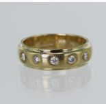 9ct yellow gold diamond ring, set with five round brilliant cuts TDW approx. 0.30ct, roman set,