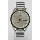 Gents stainless steel Seiko automatic "Diashock" wristwatch. The silver dial with silver baton
