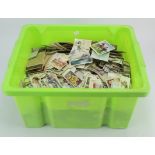 Large green plastic crate packed with loose cigarette card odds (1000's) Buyer collects