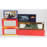 Locomotives. A group of five boxed OO gauge locomotives, makers comprise Bachmann, Hornby &