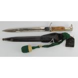 German WW2 dress Bayonet with horn grips, etched blade 'zur erinnerung an meine dienstzeit', with