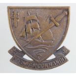 Badge a Free French Kommandant Kiefer Commando badge, marked Made in England.