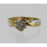 18ct yellow gold diamond daisy cluster ring, TDW approx. 0.25ct, cross over shoulders highlighted in