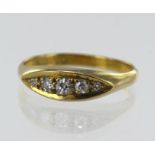 18ct yellow gold antique diamond boat ring, five graduated single cuts TDW approx. 0.14ct, finger