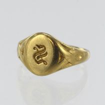 Yellow gold (tests 18ct) vintage signet ring, table measures 11.5mm x 9mm, seal engraved with old