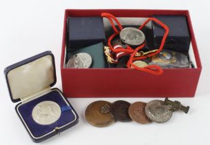 Commemorative and prize medals (68)