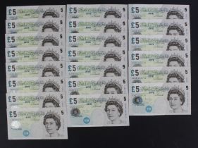 Bailey 5 Pounds (B398) issued 2004 (21), many consecutive numbers seen (B398, Pick391c)