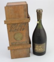 Remy Martin Grande Fine Champagne Cognac 1724-1976, bottle unopened, certificate present, contained