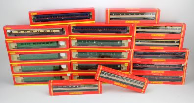 Hornby. Nineteen boxed Hornby OO gauge coaches, including BR MkI, GNER Mk4, Southern Region,