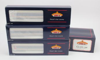 Bachmann boxed OO gauge 'Class 166 3 Car DMU Network Southeast set' (31-025)