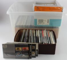 GB - Presentation Packs housed in large plastic crate, including Special and Year Packs (x11). Short