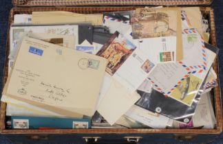 Large heavy old suitcase of full World Covers (Qty) Buyer collects