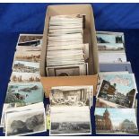 Postcards, approx 800 UK views, mostly printed with some RPs and artist drawn to include Scotland,