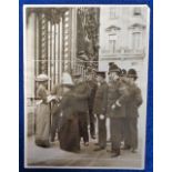 Photoghraph, Suffragettes, a rare original 6 x 8” press photo, Petition to the King, showing Lady