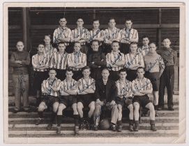 Football autographs, Sunderland FC, 1946/47, a signed black & white squad photo, 8.5" x 6.5",