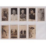 Cigarette cards, a collection of 28 Manchester United related cards, all Pattreiouex issues,