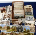 Postcards, a mixed collection of 550 cards+ with general UK topographical and foreign including