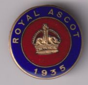 Horseracing, Royal Ascot, circular gold, blue & red, enamelled Official's badge for 1935 with raised