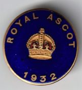Horseracing, Royal Ascot, circular gold & blue enamelled Official's badge for 1932 with raised crown
