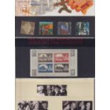 Stamps, GB QEII collection of presentation packs 1980s-2000s and 4 yearbooks 1984, 89, 90 and 91.