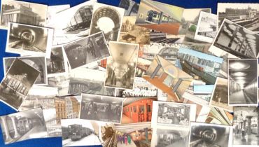 Postcards, Rail, a foreign METRO and underground collection of approx. 54 cards with stations in