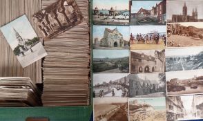 Postcards, a mixed mainly general UK topographical selection of approx. 1800 cards, with street